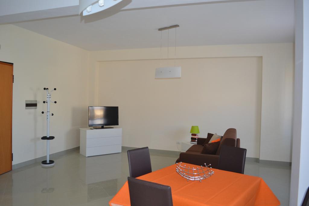 Bilocale Giacomo Matteotti Mazara del Vallo Room photo